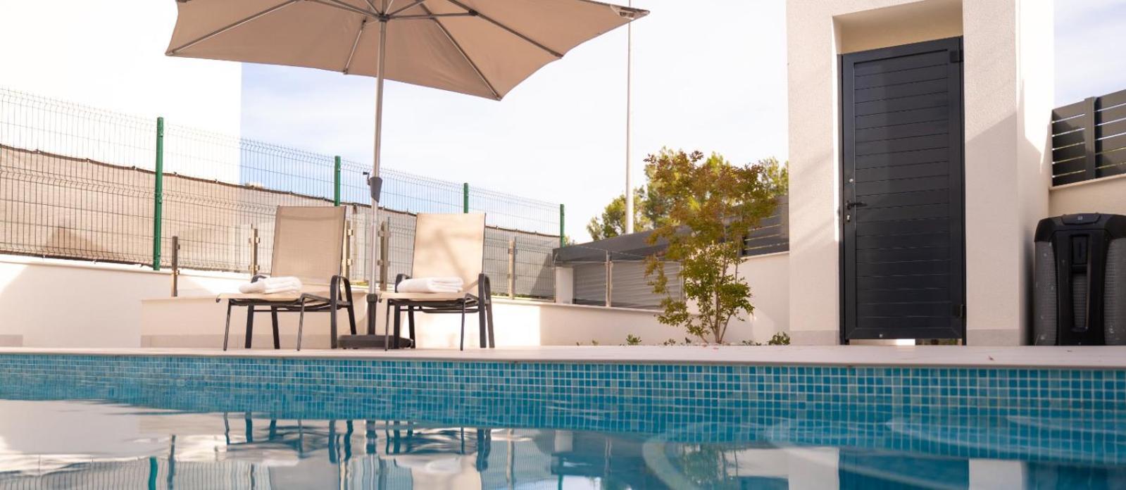 Amberes Apartment, A Stylish Villa'S Independent Downstairs Apartment With Private Swimming Pool And Terrace Polop Extérieur photo